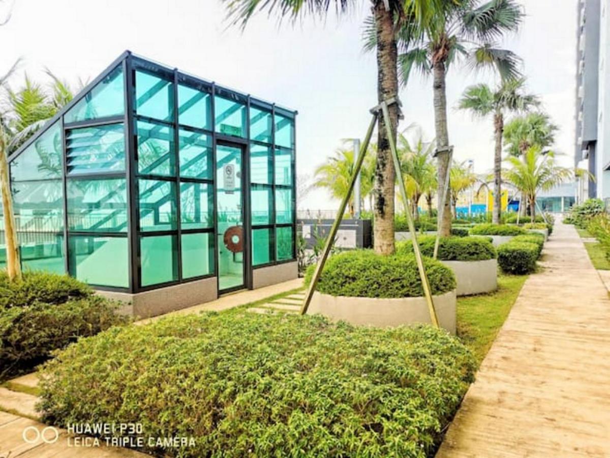 Leisure Imperium Seaview Apartment