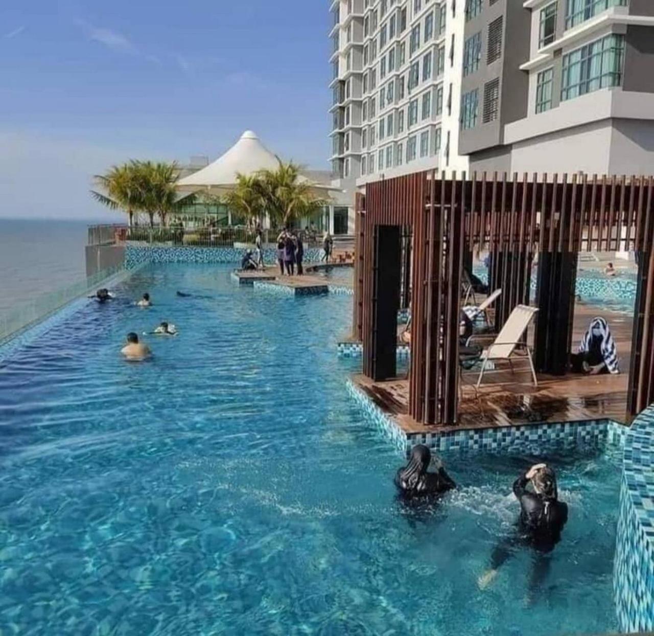Leisure Imperium Seaview Apartment